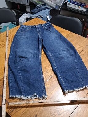 JUST BLACK Jeans Women 25 BLUE BARREL LEGS ? WIDE LOOSE ? Preowned Denim BAGGY ?